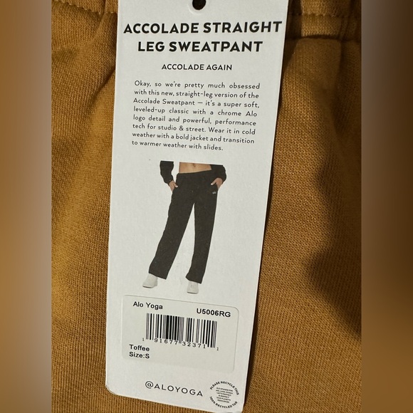 Alo sweatpants - Picture 6 of 8